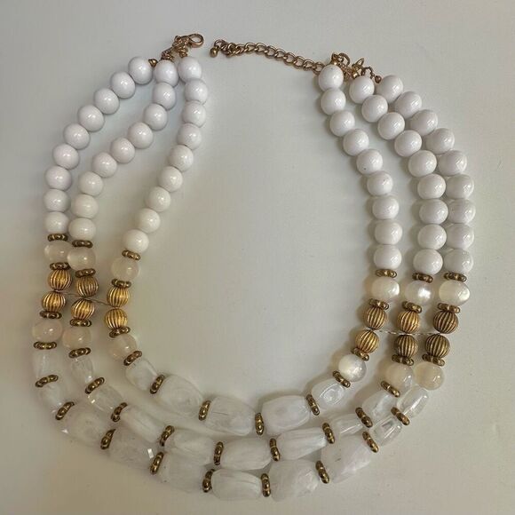Vintage white and gold tone multi strand statement necklace - Picture 6 of 7